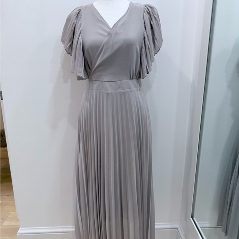 Ivy City Co Alice and Wonderland Pleated V-Neck Maxi Dress in Light Gray - Small